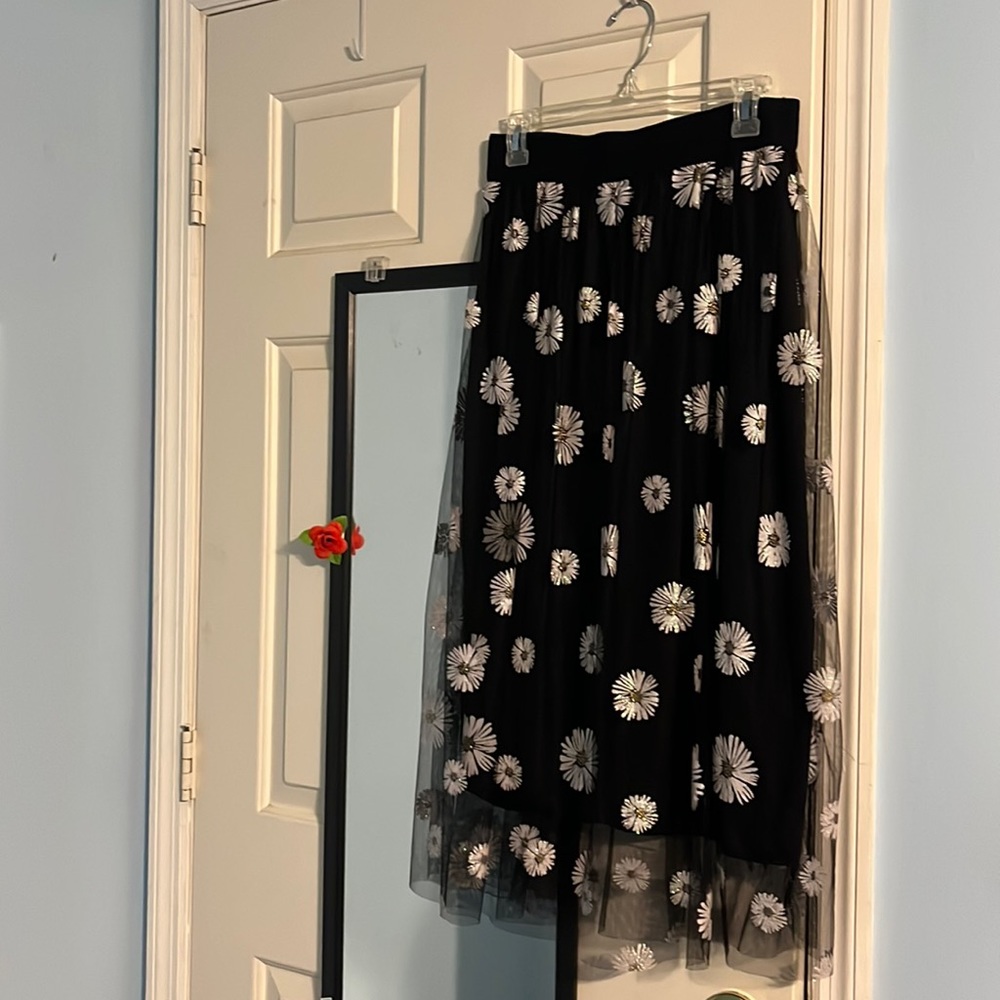 Daisy print long skirt